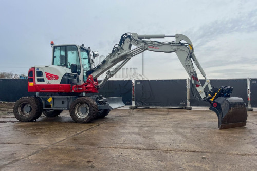 Takeuchi TB370W 04